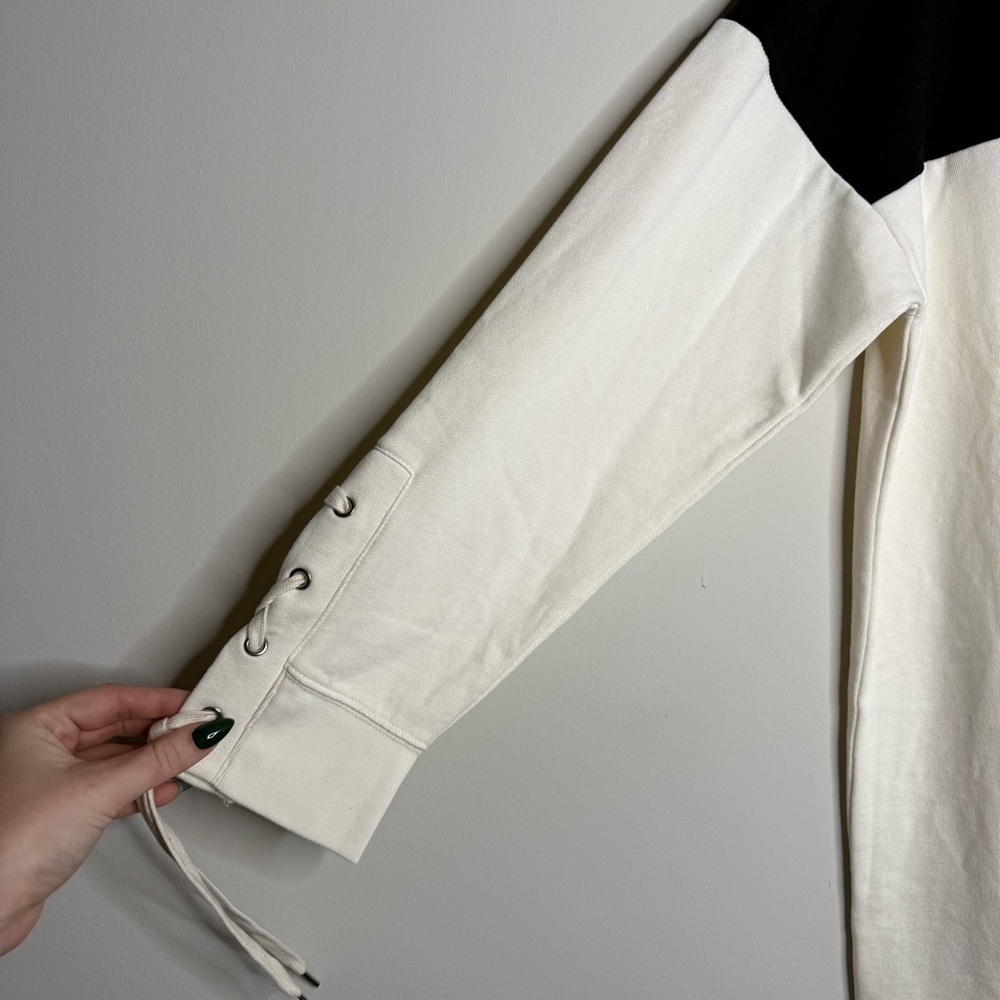 Gap color-block long-sleeve sweatshirt dress with lace-up sleeve details - Picture 5 of 9